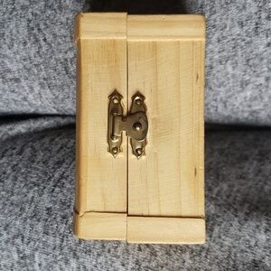 Miniature treasure chest